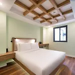 Nicecy Hotel - Truong Quyen