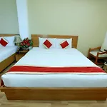 Lucky Star Saigon Hotel