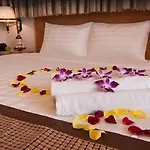 New Pearl Hotel