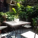 Ms Yang Homestay 2 - Home Cook