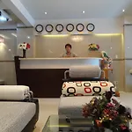 Gold Lion Hotel