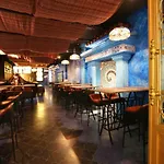 Aquarizon Boutique Hostel & City Bar