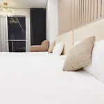 L\'Amai House