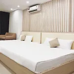 L\'Amai House