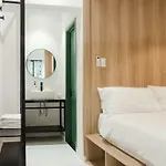 Botanist Lab Minihotel By Circadian