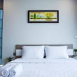 Lipbi Home-Central Luxury Apartment
