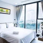 Lipbi Home-Central Luxury Apartment