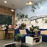 Vy Da Backpackers Hostel