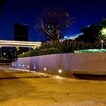 Icon 56 - Free Rooftop Pool Gym 6 Near Ben Thanh Market