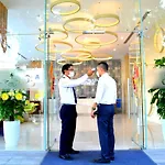 Holiday Republic Saigon Airport