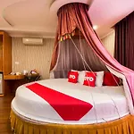 Oyo 1108 Iboss Hotel