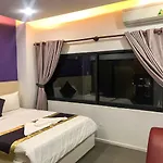 Duc Dat Quang Trung Hotel