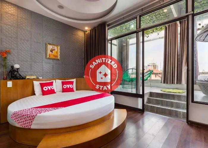 Oyo 1108 Iboss Hotel