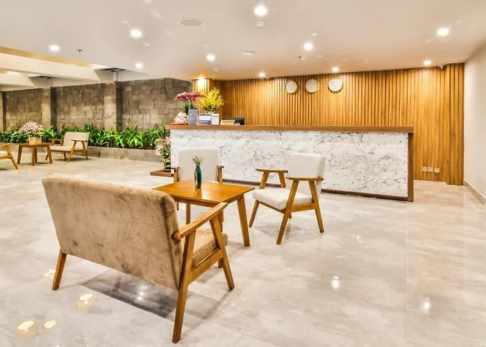 Grand Lee Hotel