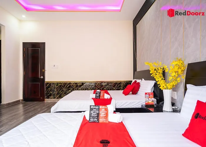 Reddoorz Tahami Hotel Near Kha Van Can