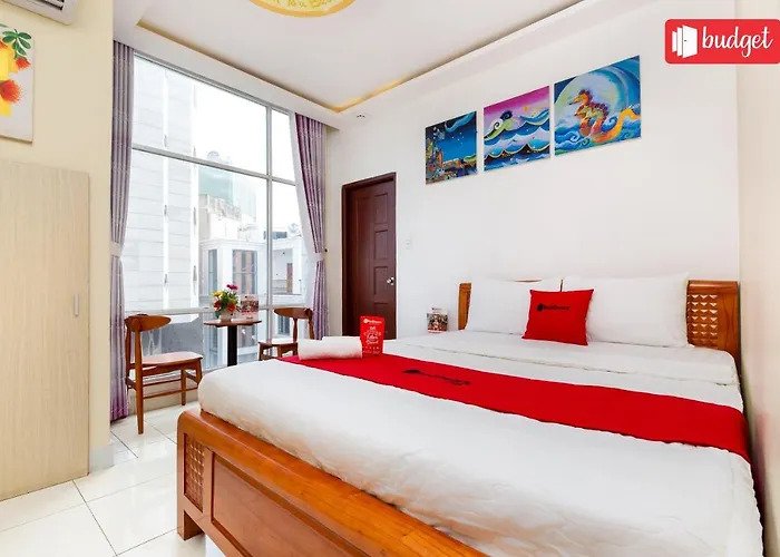RedDoorz Quy Phuc Hotel