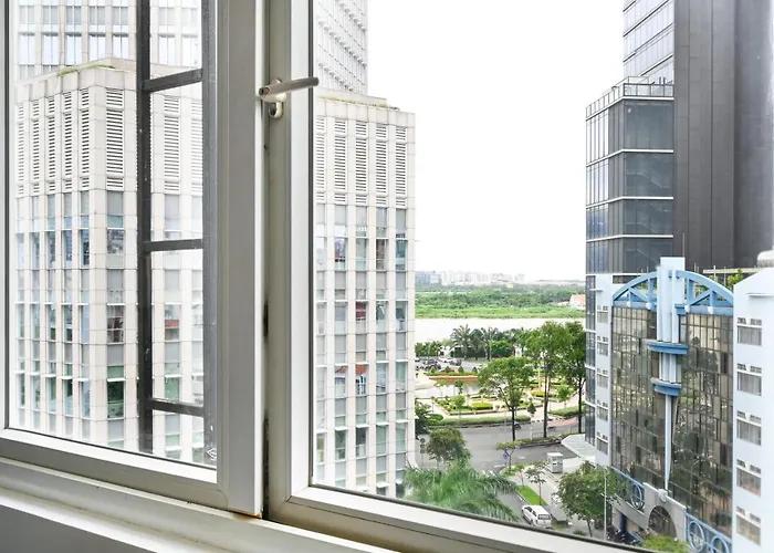 Pearl Central Hotel- Near Nguyen Hue Street