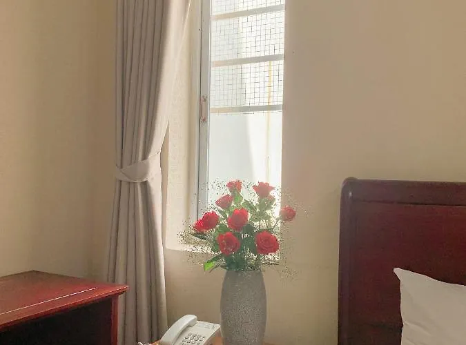 Red Sun Airport Saigon Hotel