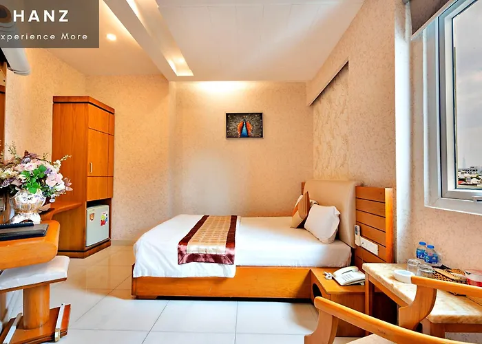 S79 Happy Hotel 2