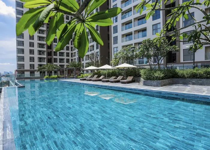 Emerald Apartment Millennium Free Pool