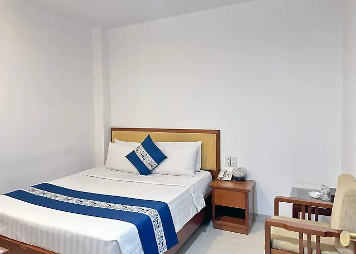 Ruby Star Hotel- Near Ben Thanh Market