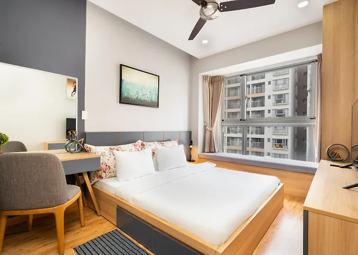 Lena Condotel