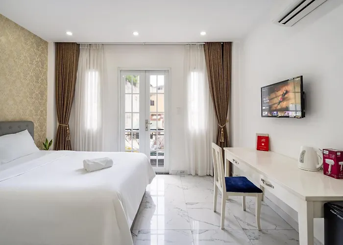 Lotus Hotel Nguyen Phi Khanh Q1