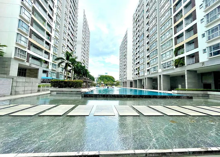 Secc Luxury 2-Br Apartment, Scenic Valley, Saigon Exhibition And Convention Center, Fv Hospital, Phu My Hung District 7