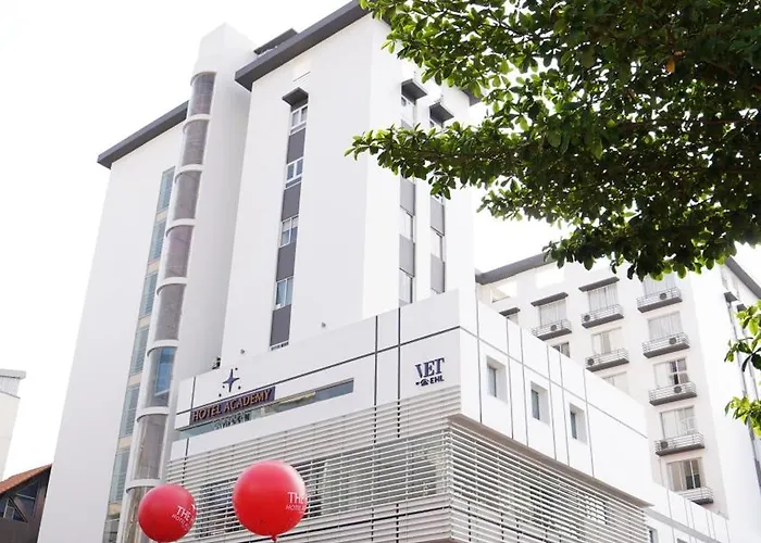 The Hub Hotel - Airport