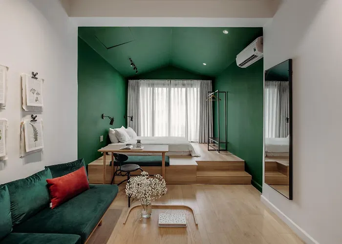Botanist Lab Minihotel By Circadian