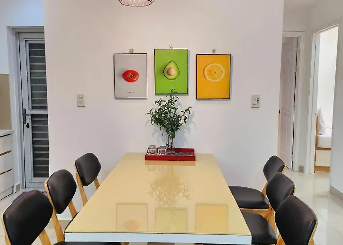 Luxury 3 Bedroom Apartment - Family - Secc