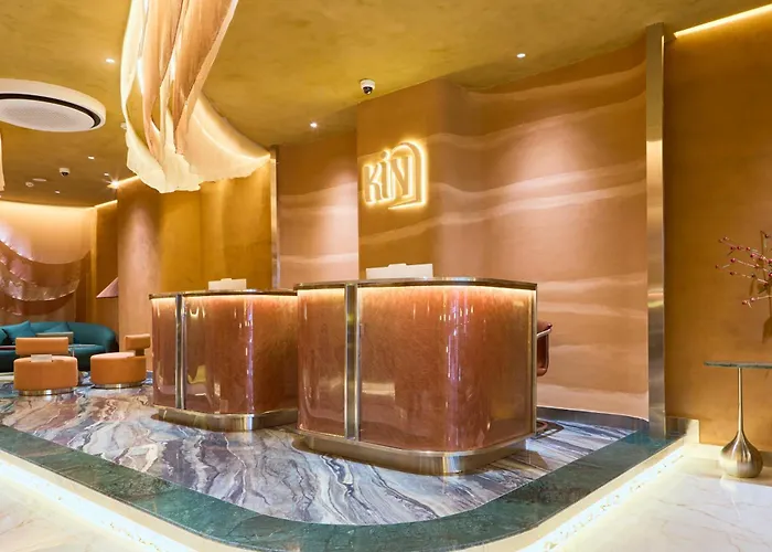Kin Hotel Ly Tu Trong
