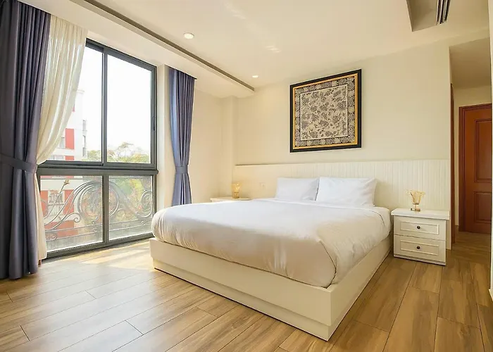 Ballantine Hotel