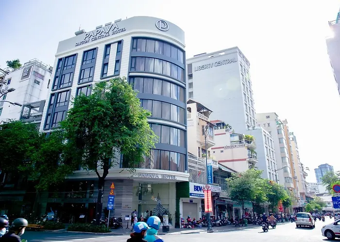 Papaya Saigon Central Hotel