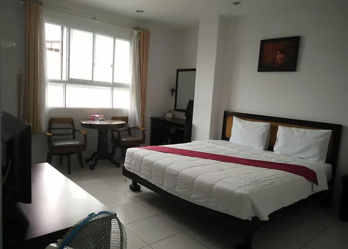 Modern Saigon Hotel