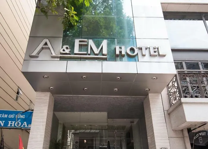 A&Em - The Petit Hotel