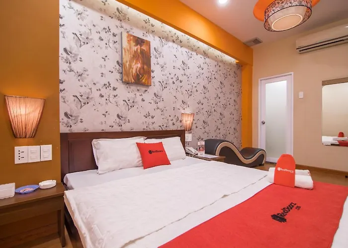 Reddoorz @ Duong Ba Trac Street