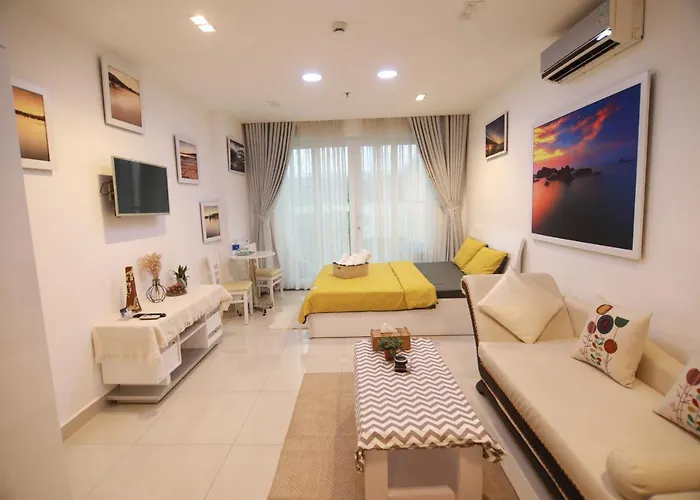 Jolie Home - 5B Pho Quang - Sky Center