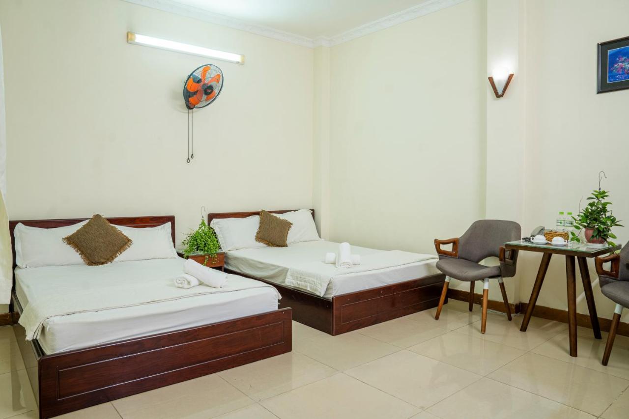 Aqua Kim Long Hotel 2*