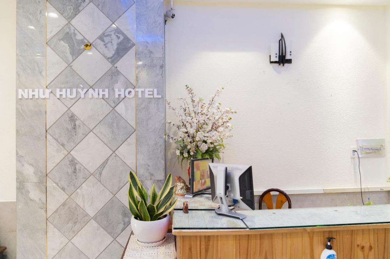 Khách sạn Aqua Nhu Huynh 3*