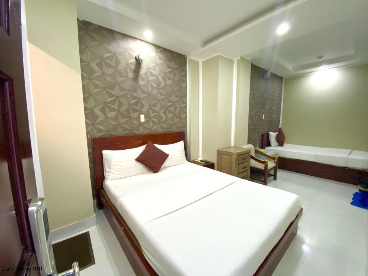 Hotel Mi Linh *