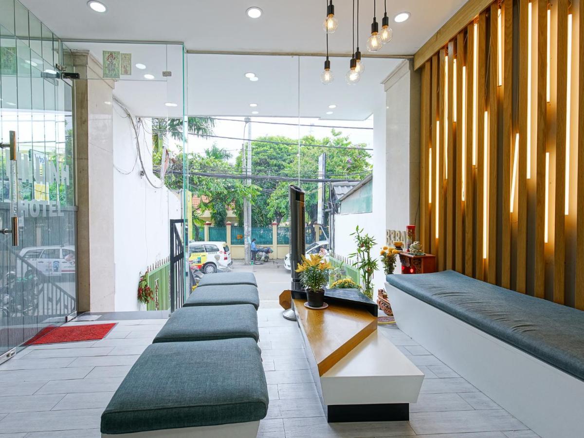 Hotel Mi Linh *