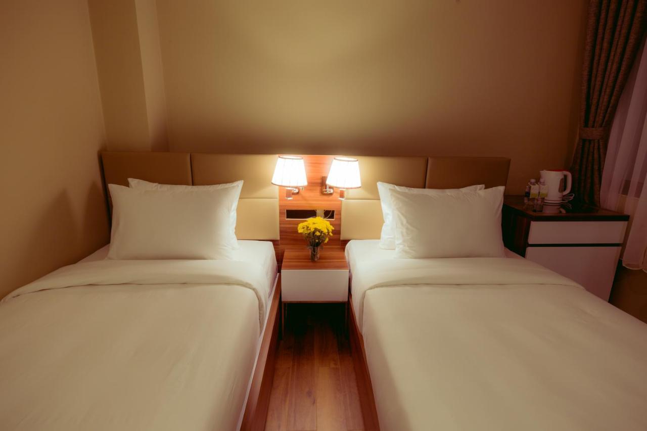 Hotel A25 - 29 Le Thi Hong Gam 3*