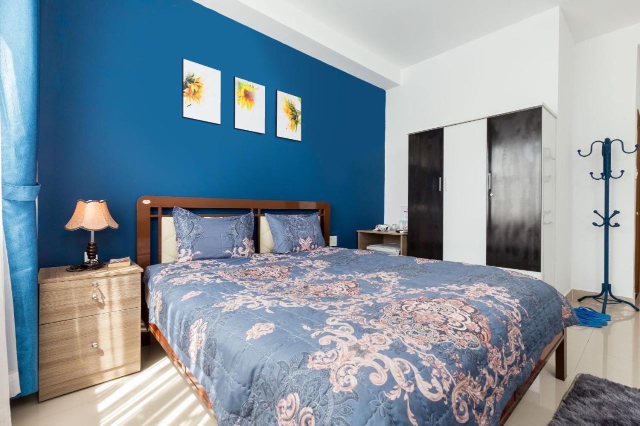 Amanda Phan Hotel 2*