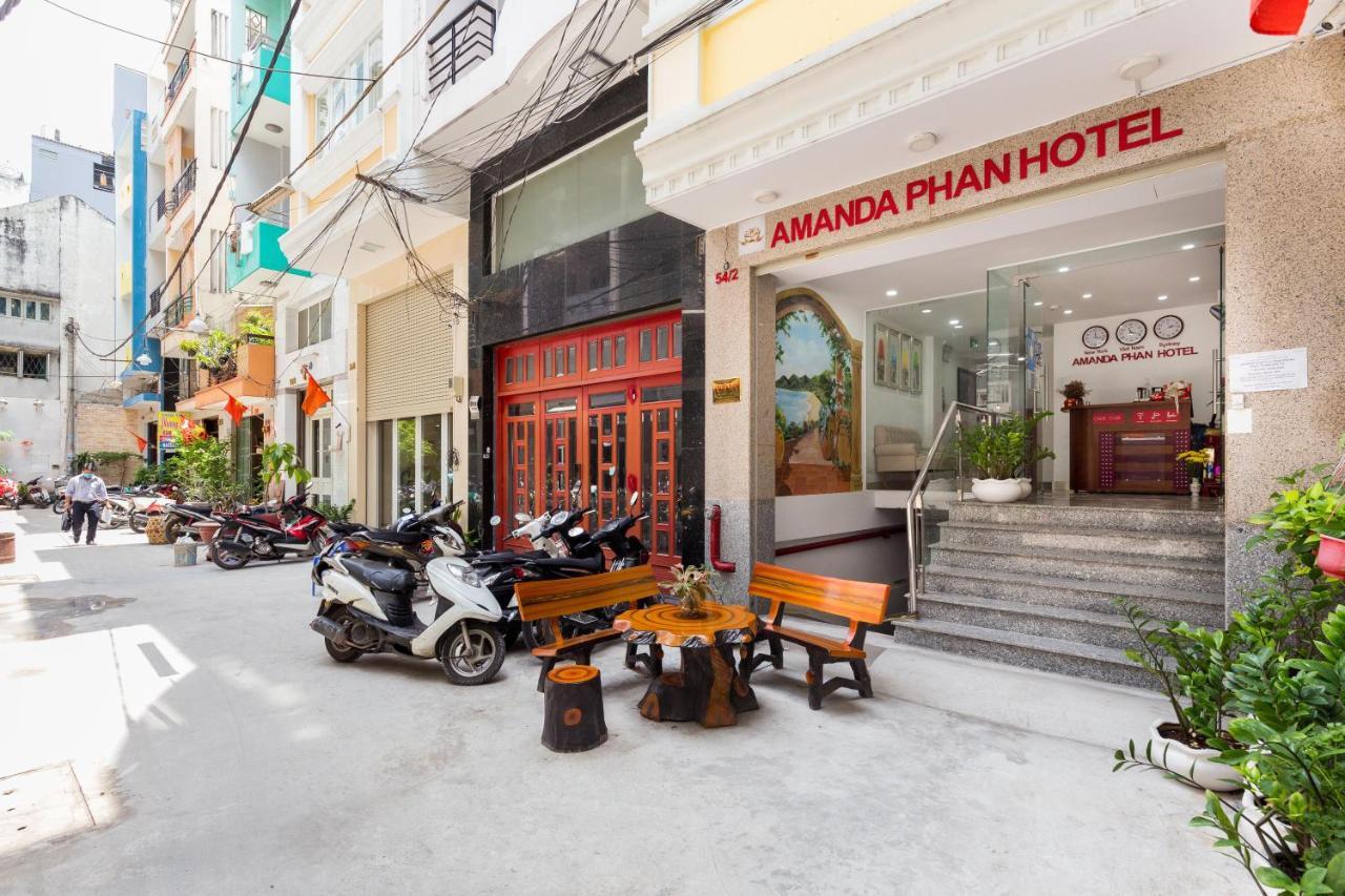 Amanda Phan Ho Chi Minh City