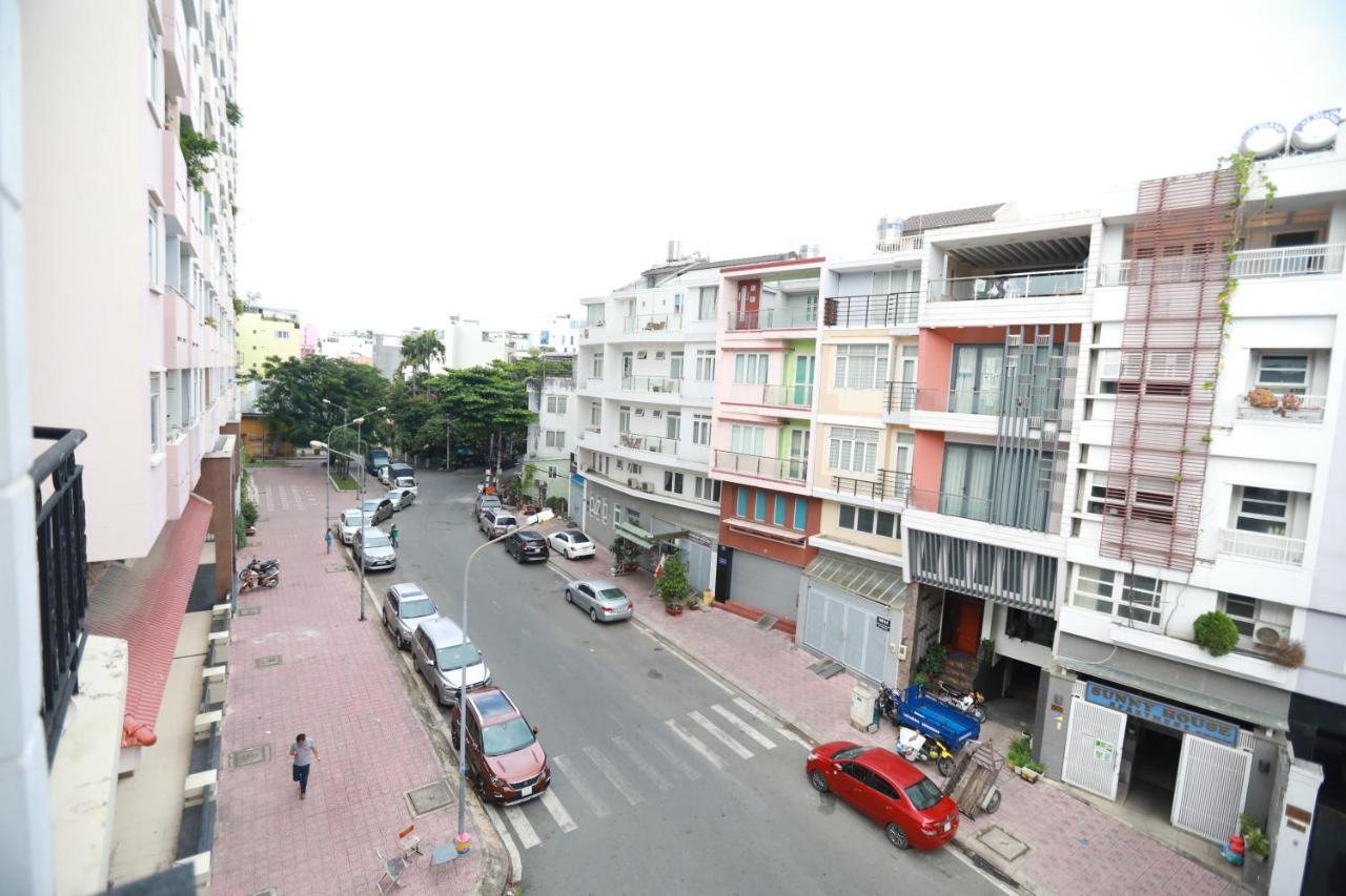 Khách sạn hẻo lánh Du 1 *