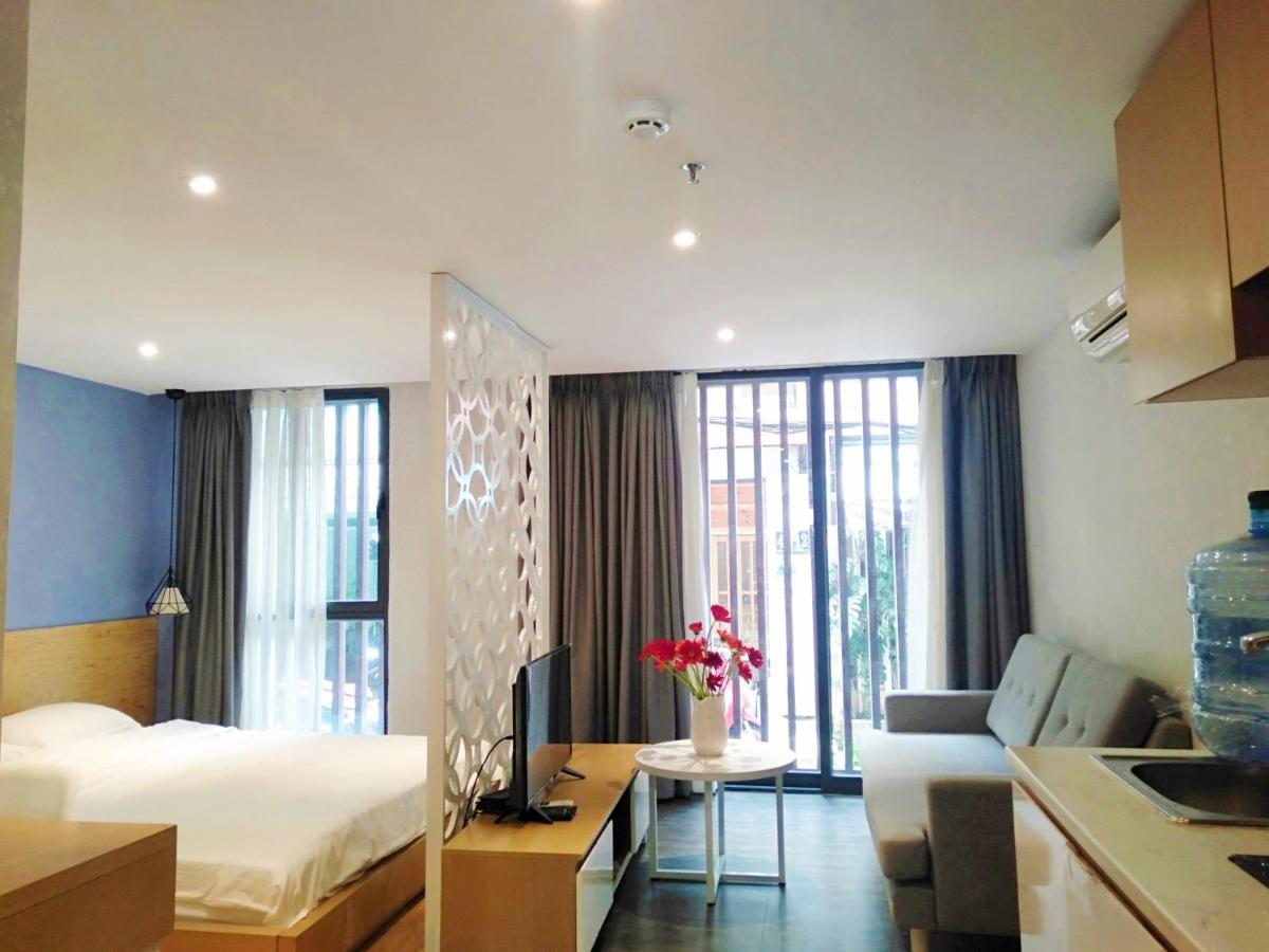 Full House Retreat - The Water Front 3*