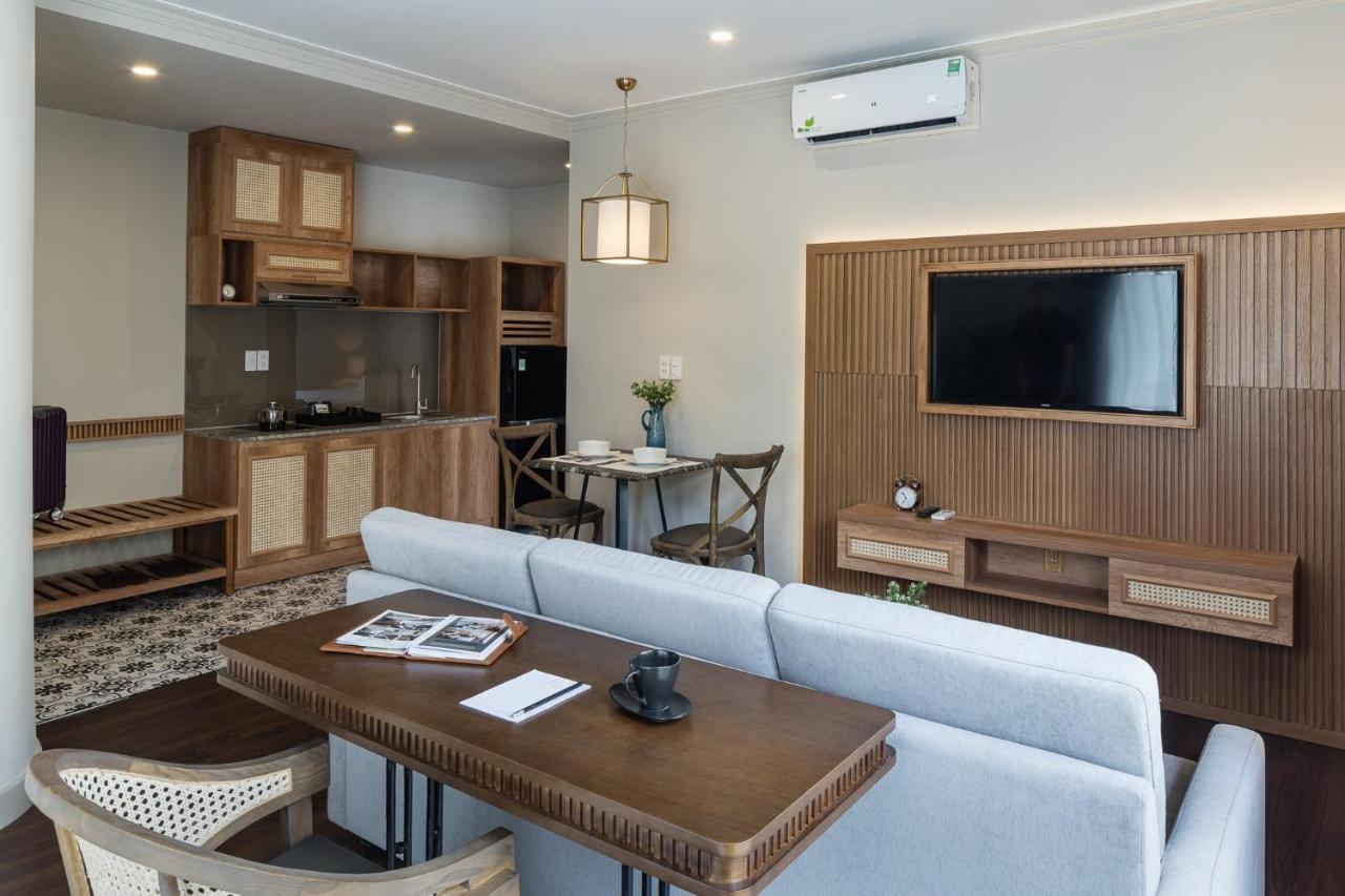 Aparthotel Charmaine's & 3*
