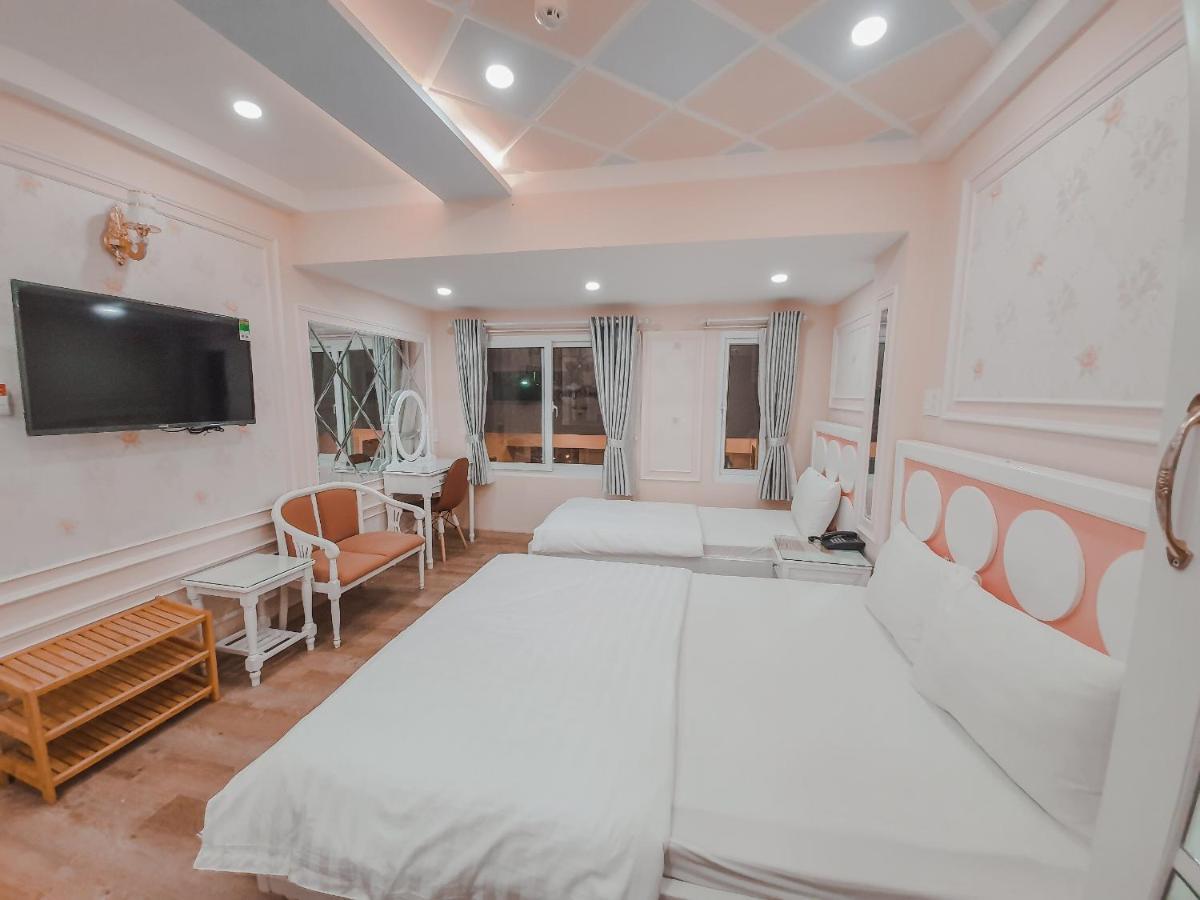 Wonder Hotel