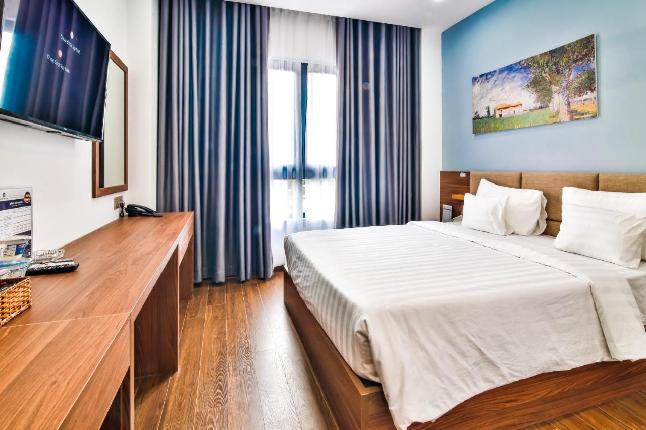 Grand Lee Hotel 3*